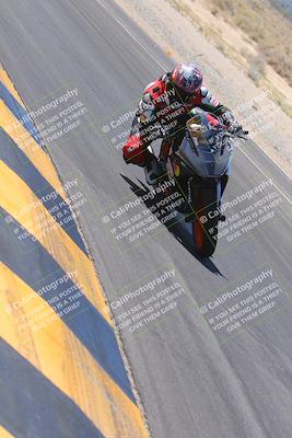 media/Sep-25-2023-Moto Forza (Mon) [[81ffa65e0a]]/B-C Group/Session 3 (Turn 16 Inside)/
